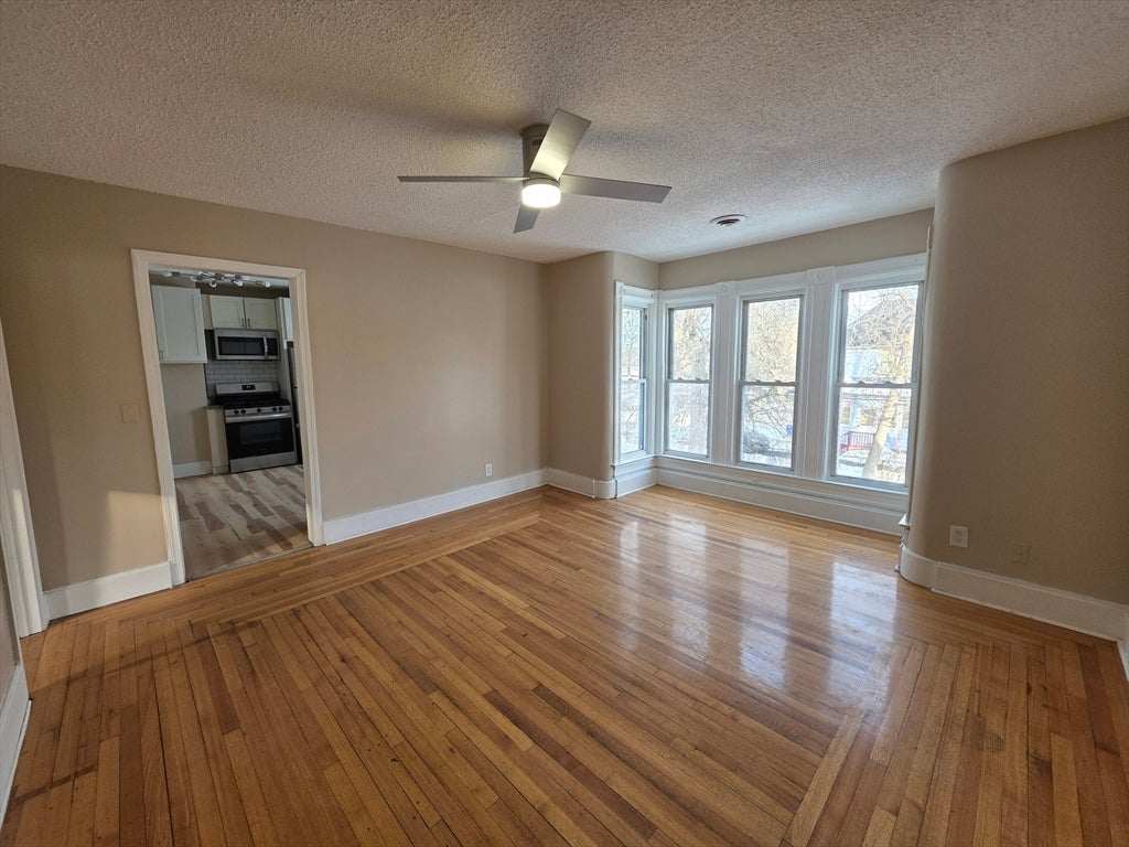 184 King St, Springfield, MA, 184 King St, Springfield, MA Photo #24