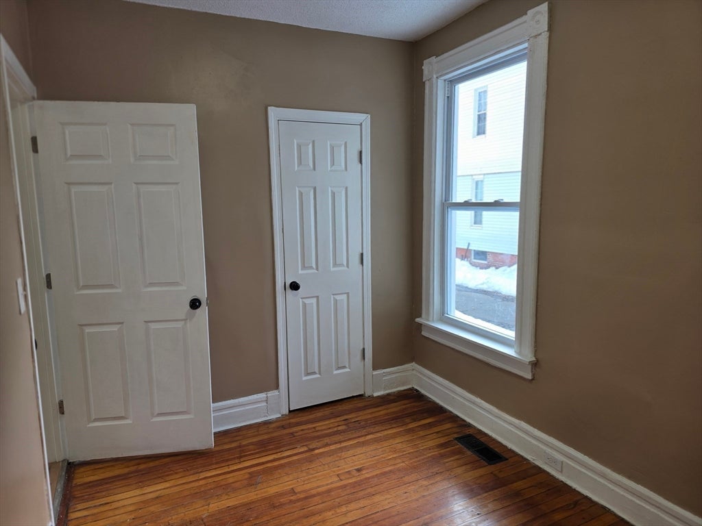 184 King St, Springfield, MA, 184 King St, Springfield, MA Photo #12