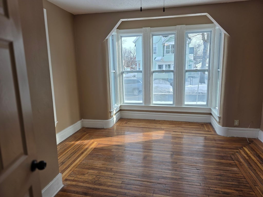 184 King St, Springfield, MA, 184 King St, Springfield, MA Photo #11