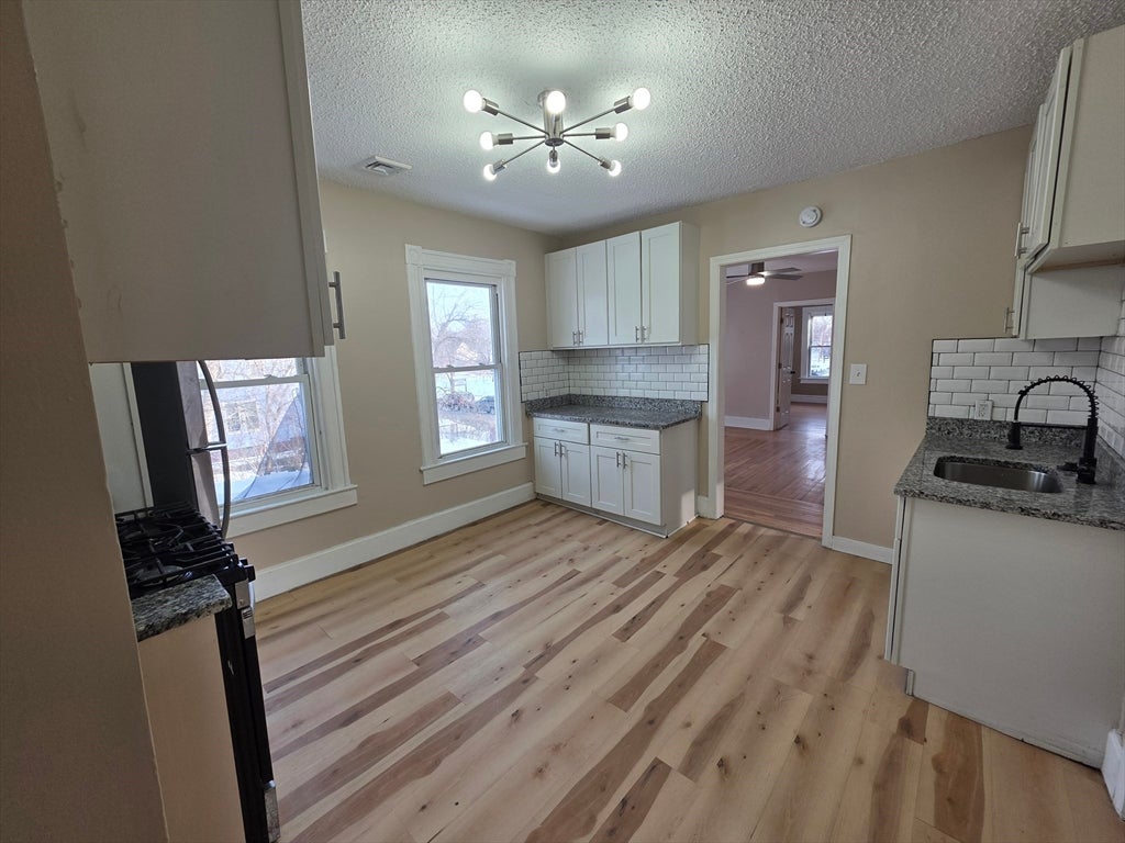 184 King St, Springfield, MA, 184 King St, Springfield, MA Photo #22