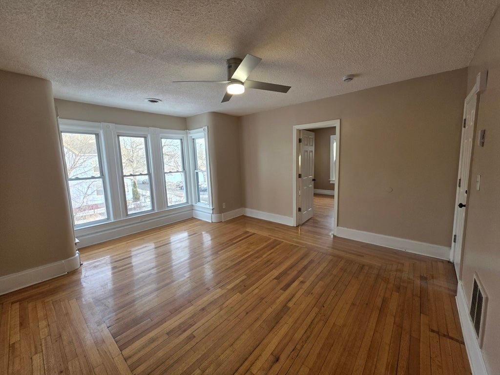 184 King St, Springfield, MA, 184 King St, Springfield, MA Photo #23