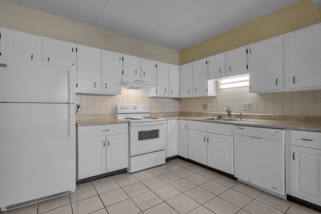 80 N. Warren Street 30