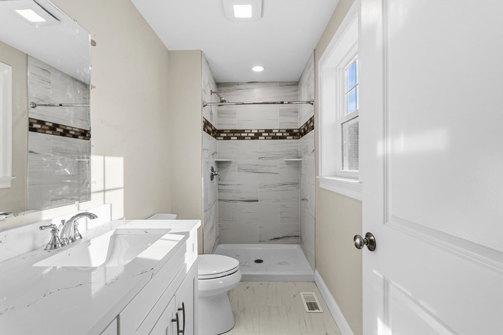 1001 Bay Street, Fall River, MA, 1001 Bay Street, Fall River, MA Photo #10