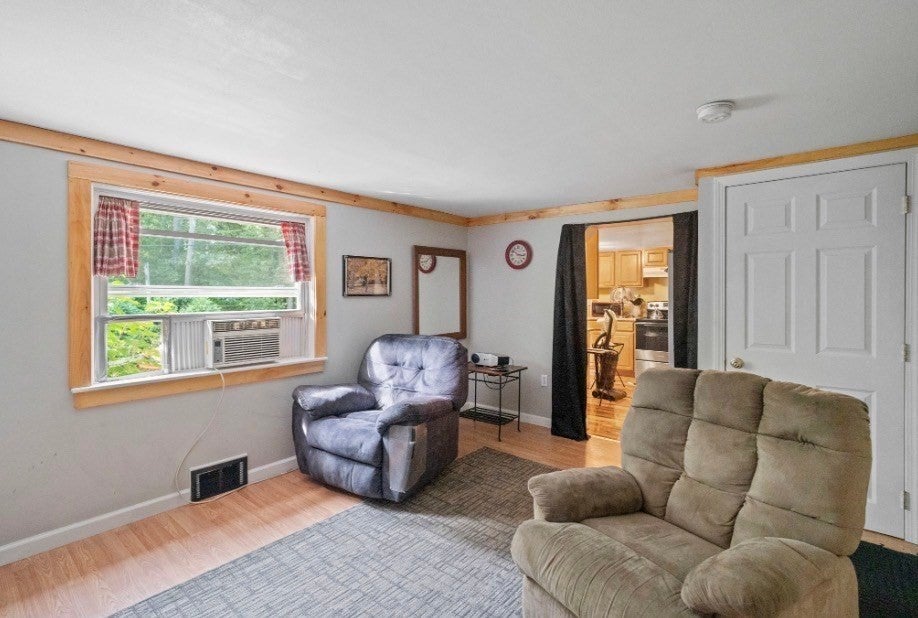 64 Munsell St, Belchertown, MA Photo #9