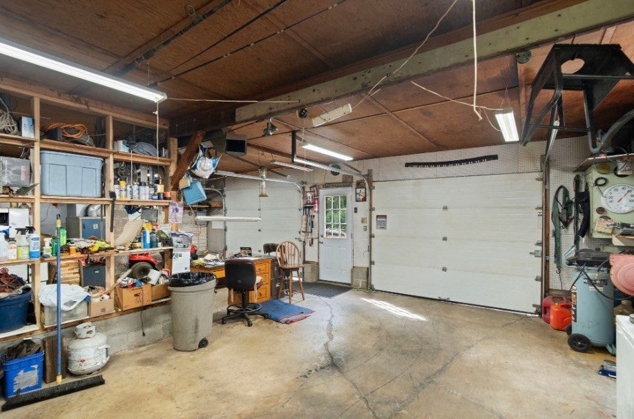 64 Munsell St, Belchertown, MA Photo #17
