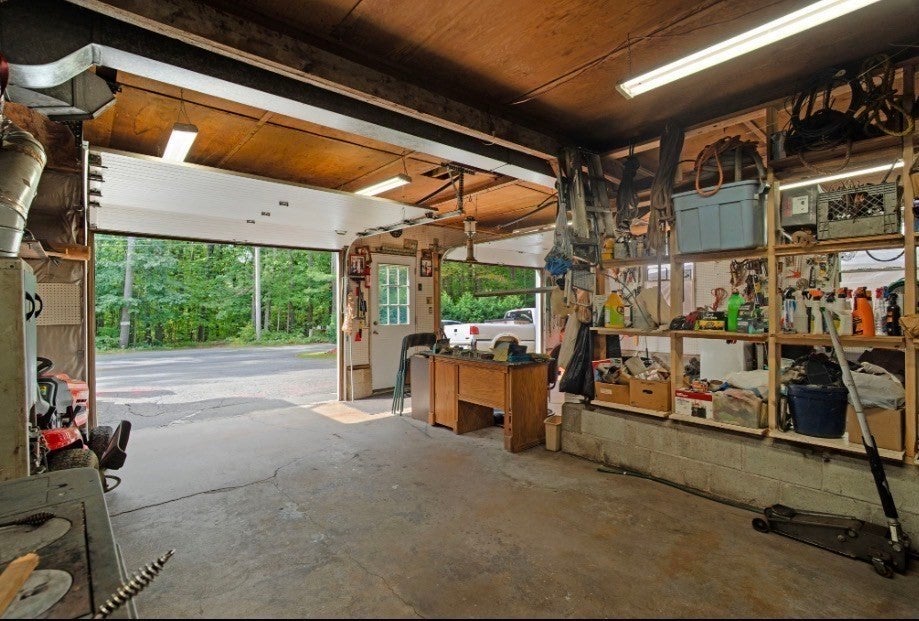 64 Munsell St, Belchertown, MA Photo #16
