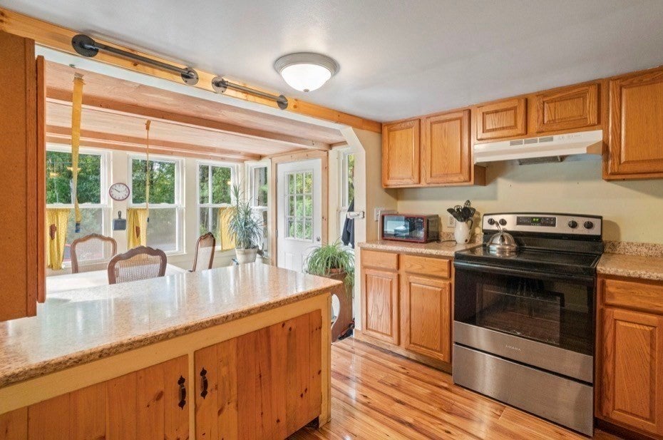 64 Munsell St, Belchertown, MA Photo #5