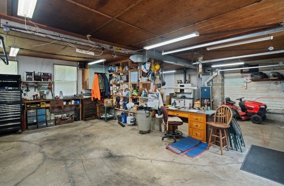 64 Munsell St, Belchertown, MA Photo #18