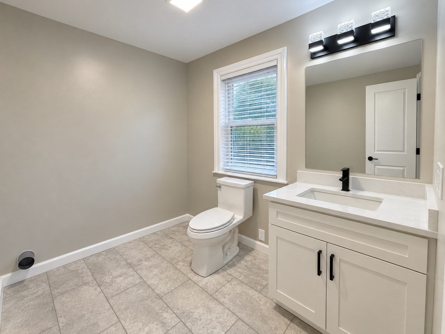 365 Nahatan St, Norwood, MA Photo #13