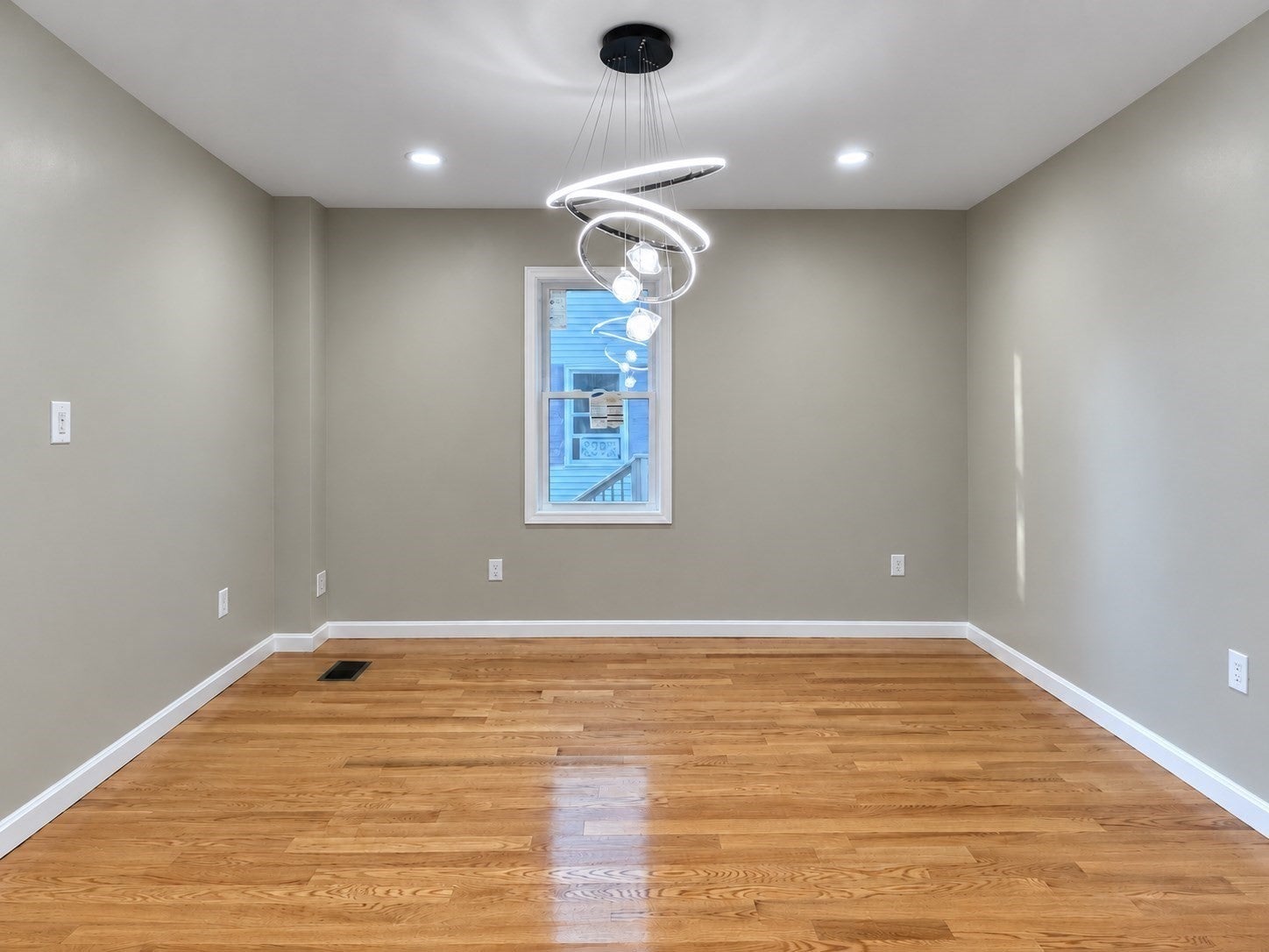 365 Nahatan St, Norwood, MA Photo #9