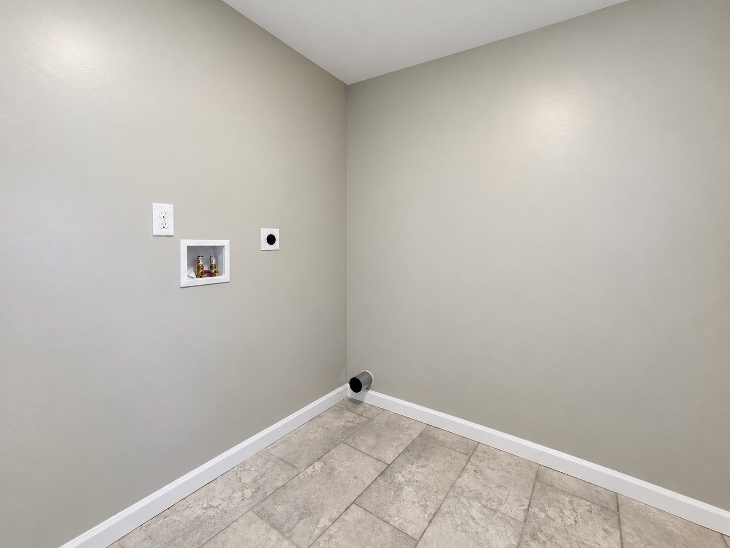 365 Nahatan St, Norwood, MA Photo #14