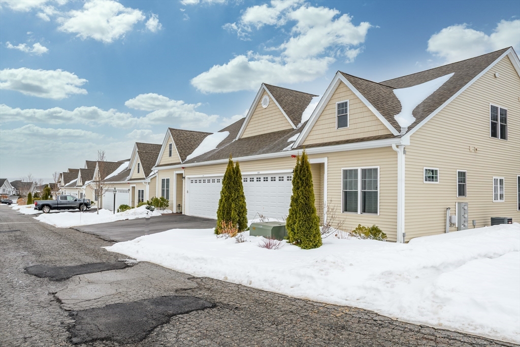 839 Ledgewood Way 839