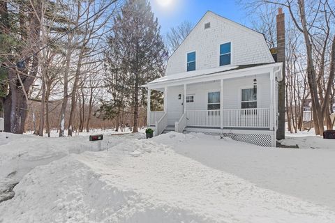 Photo of 95 Mulberry St, Attleboro, MA 02703 (MLS # 73481920)