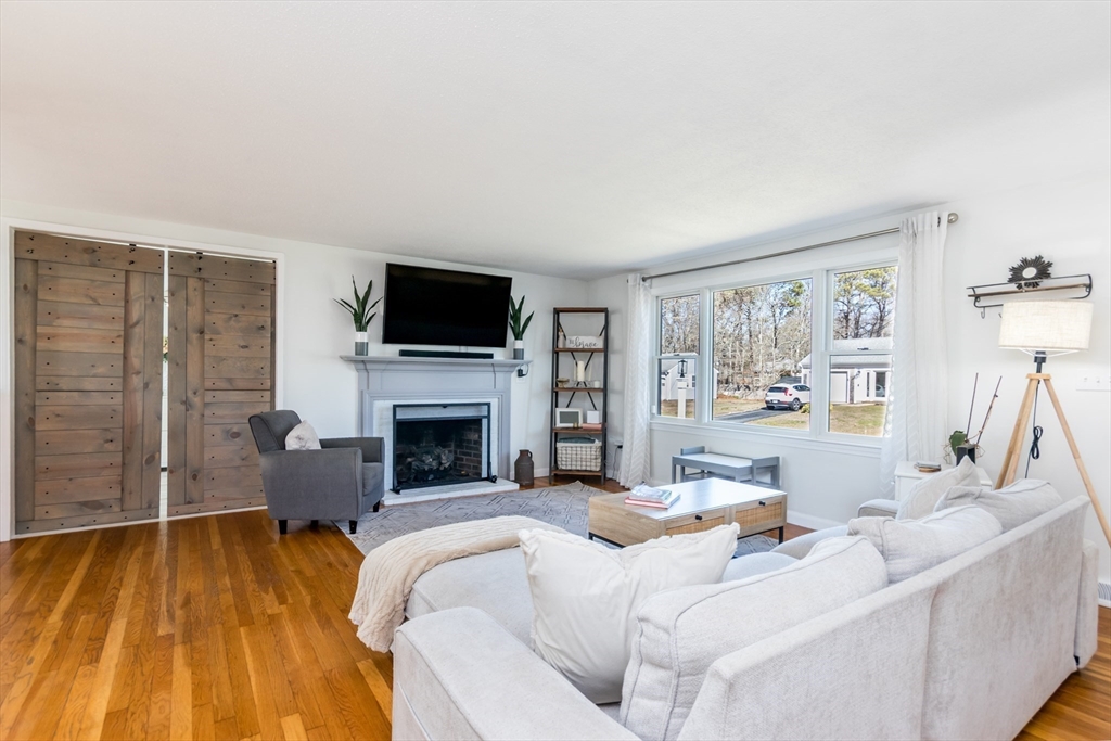 17 Swift Brook Rd