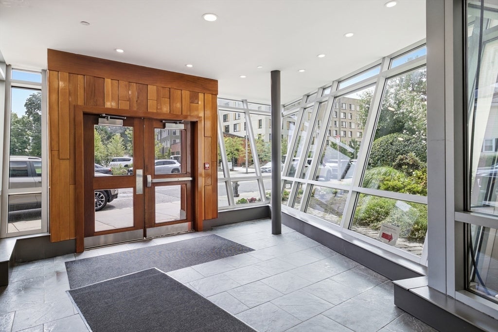 99 Chestnut Hill Ave 307