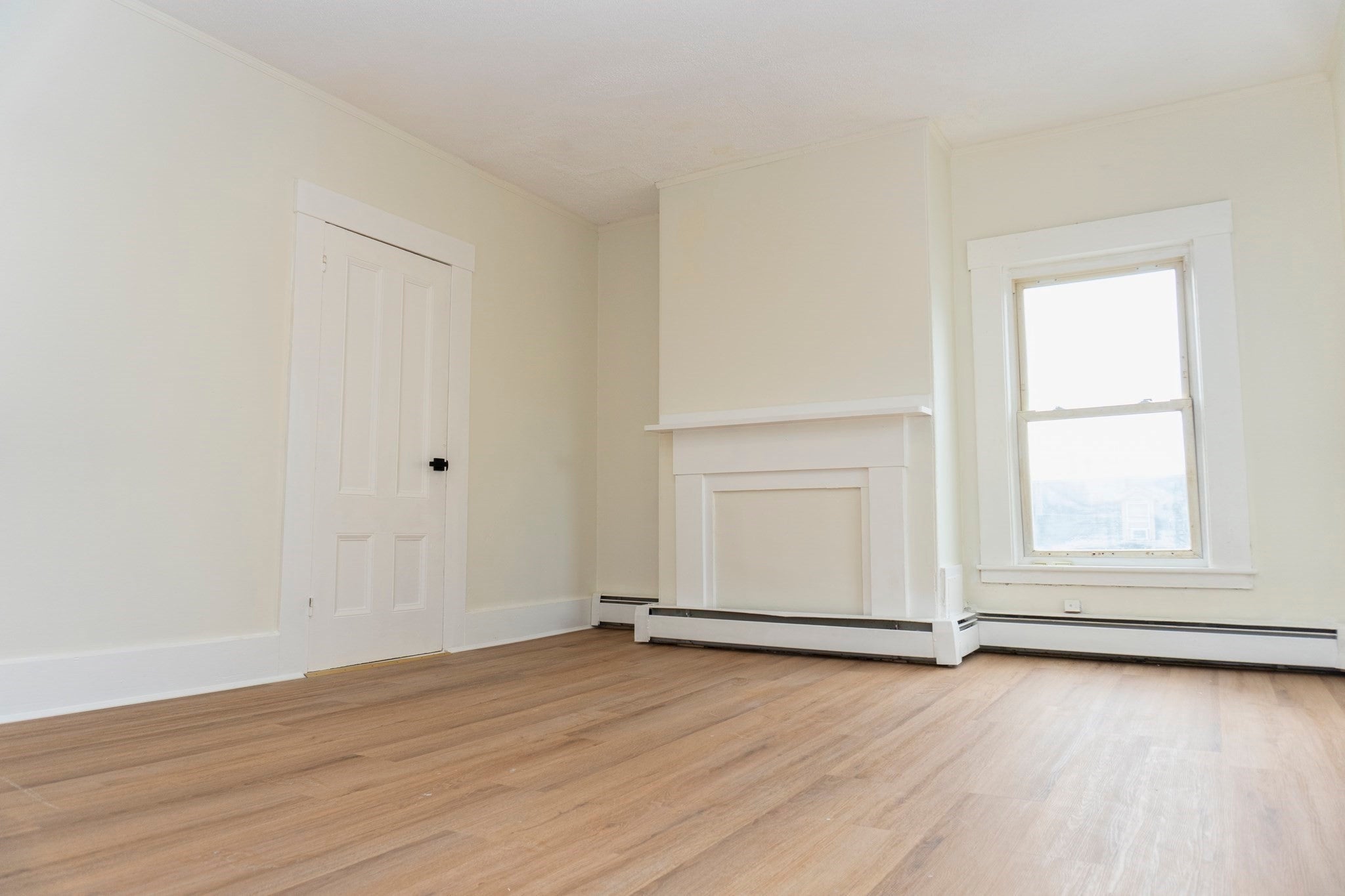 105 Chestnut St, Lowell, MA, 105 Chestnut St, Lowell, MA Photo #10