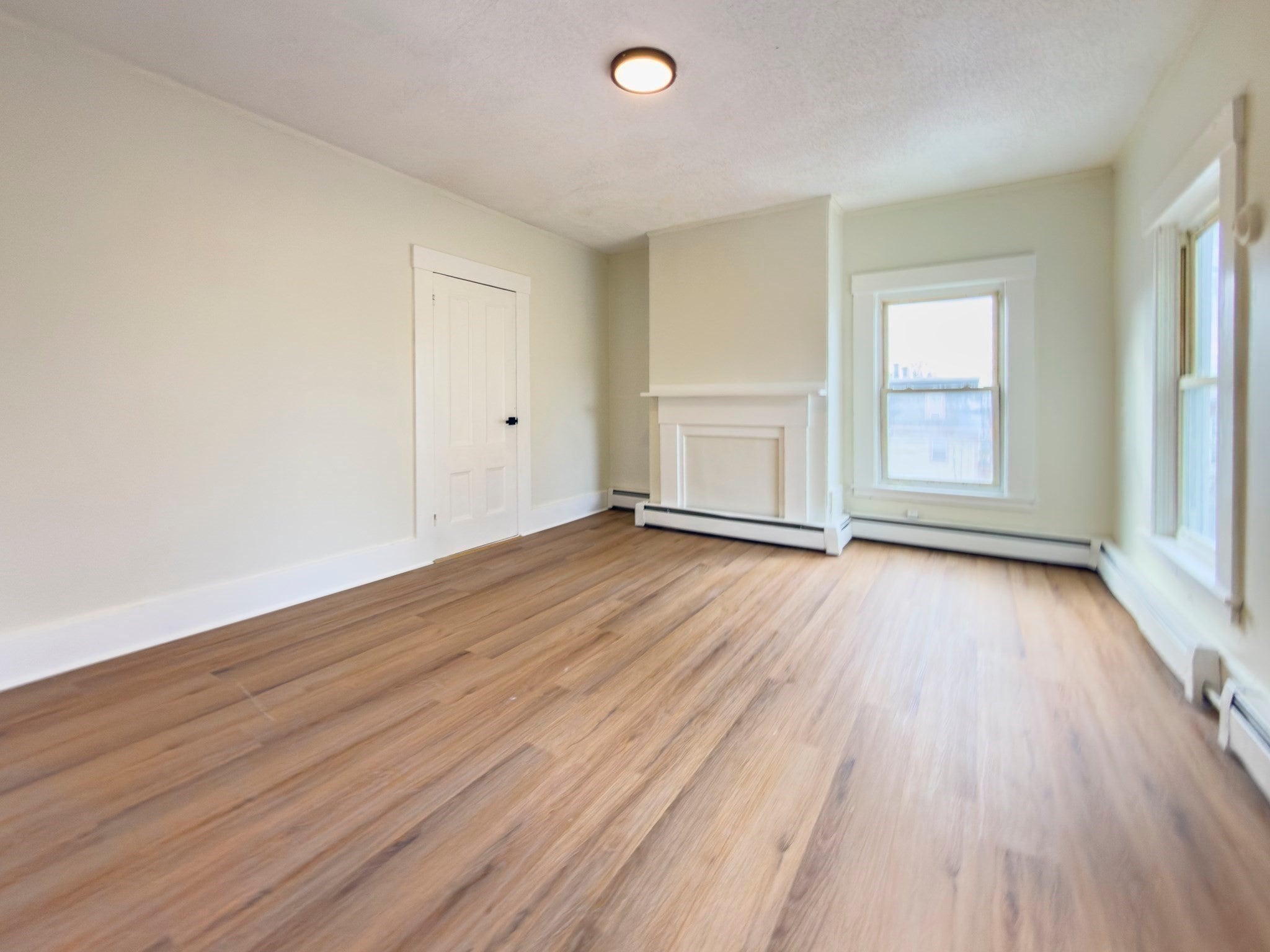 105 Chestnut St, Lowell, MA, 105 Chestnut St, Lowell, MA Photo #9