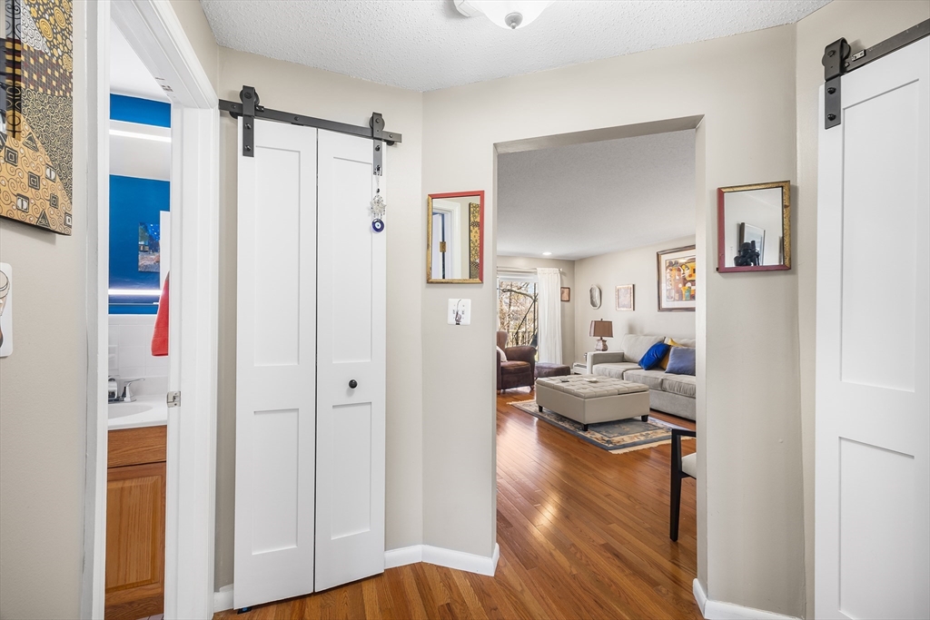 68 Edgelawn Ave #9, North Andover, MA Photo #12