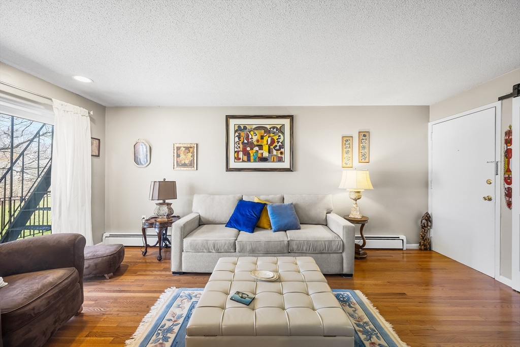 68 Edgelawn Ave #9, North Andover, MA Photo #8