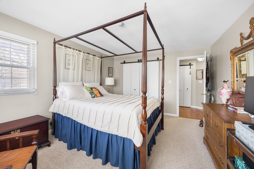 68 Edgelawn Ave #9, North Andover, MA Photo #14