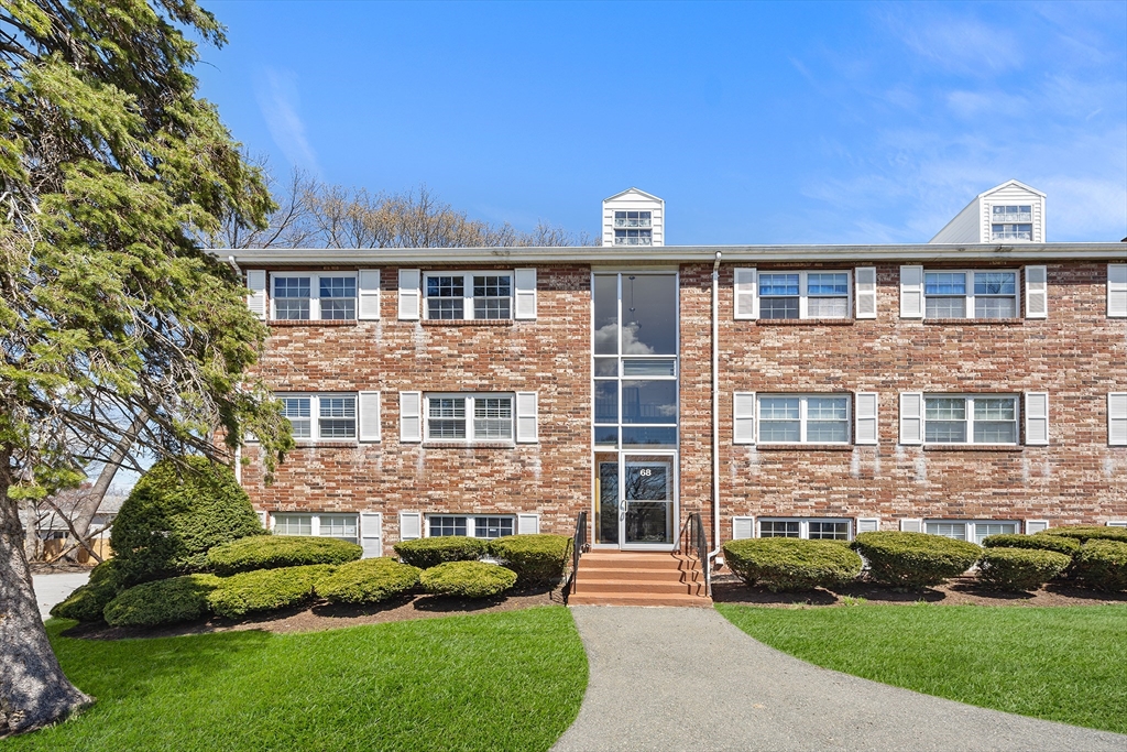 68 Edgelawn Ave #9, North Andover, MA Photo #1