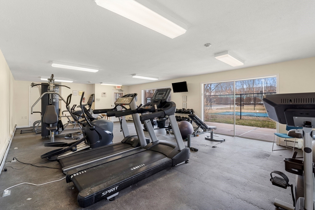 68 Edgelawn Ave #9, North Andover, MA Photo #24