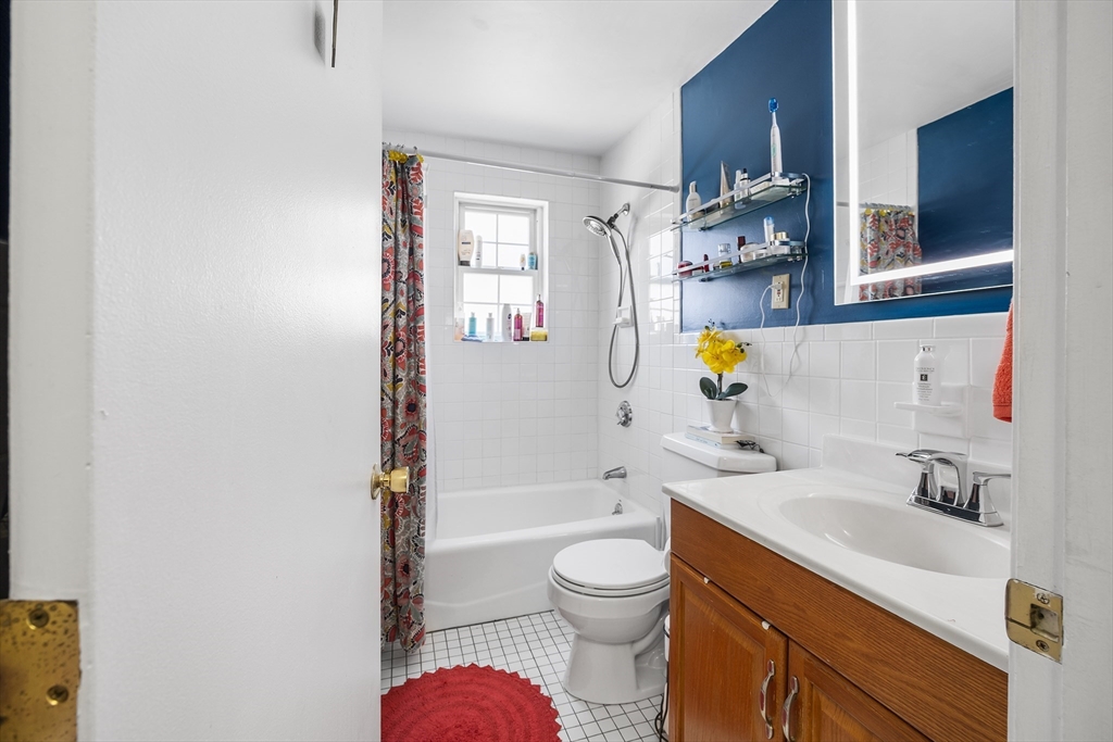 68 Edgelawn Ave #9, North Andover, MA Photo #20