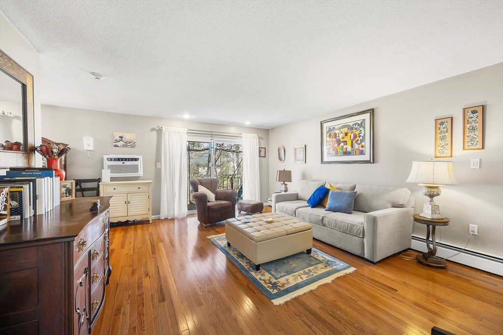 68 Edgelawn Ave #9, North Andover, MA Photo #10