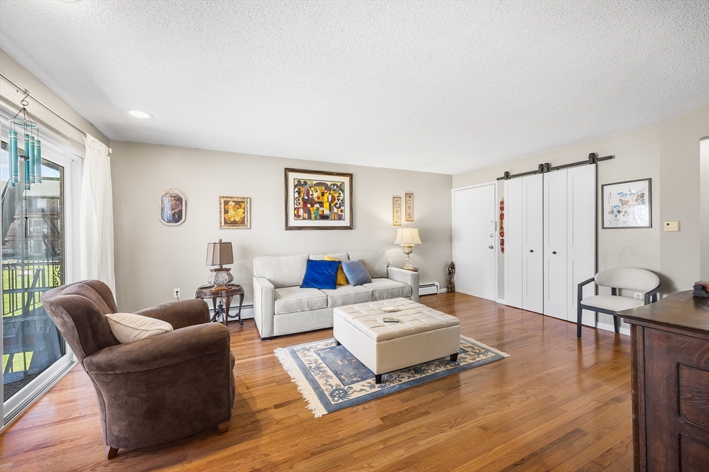 68 Edgelawn Ave #9, North Andover, MA Photo #9