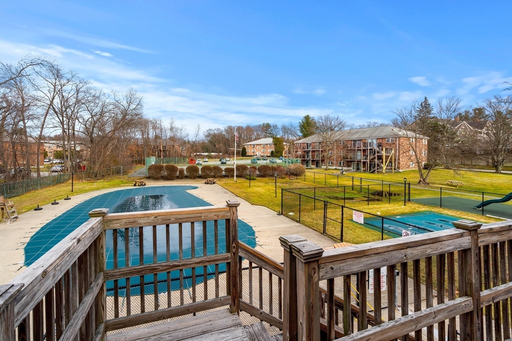 68 Edgelawn Ave #9, North Andover, MA Photo #27