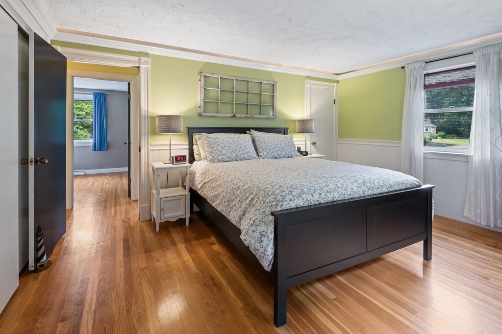 Framingham, Massachusetts 01701, United States, 3 Bedrooms Bedrooms, ,2 BathroomsBathrooms,Residential,Pending,186162