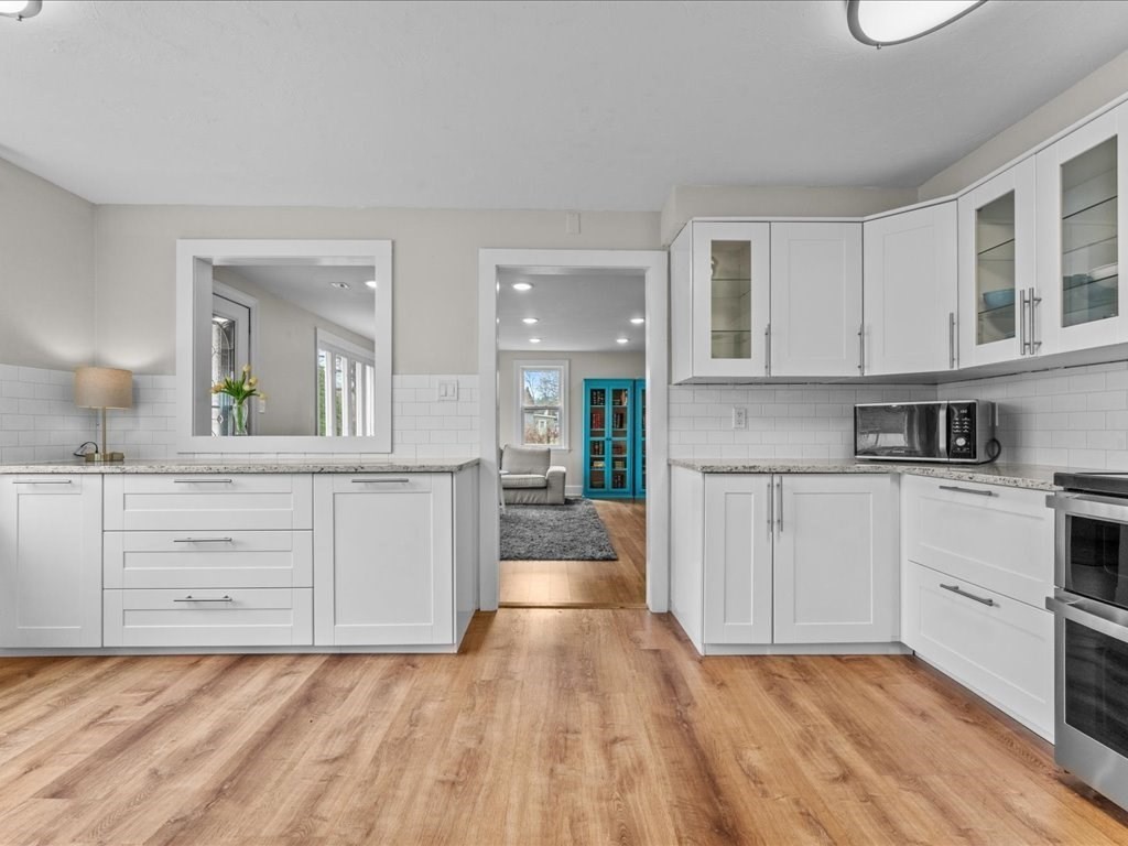 11 Hartford Avenue West
