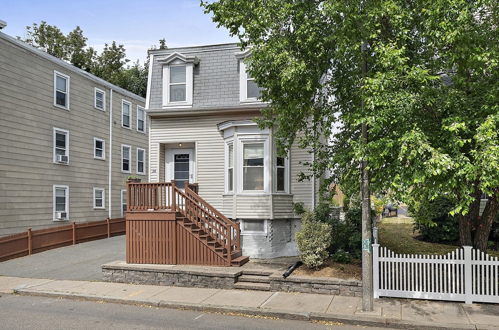 24 Moseley St