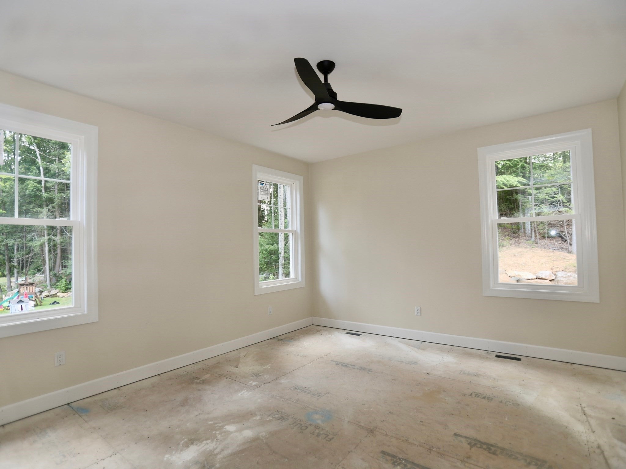 558 Haynes St, Sturbridge, MA Photo #11
