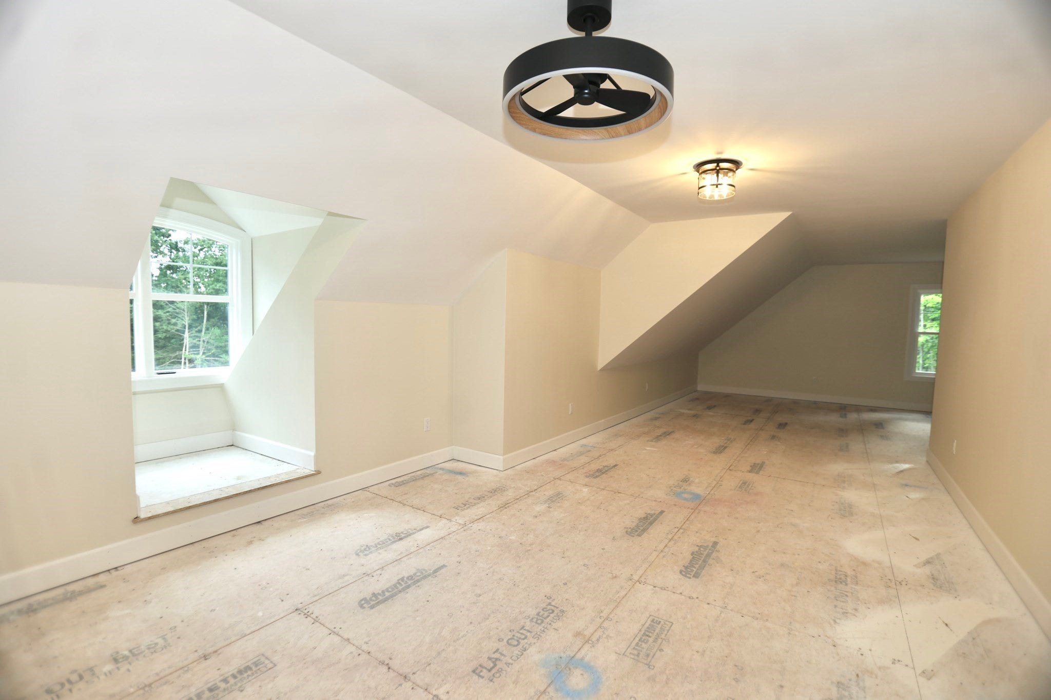 558 Haynes St, Sturbridge, MA Photo #16