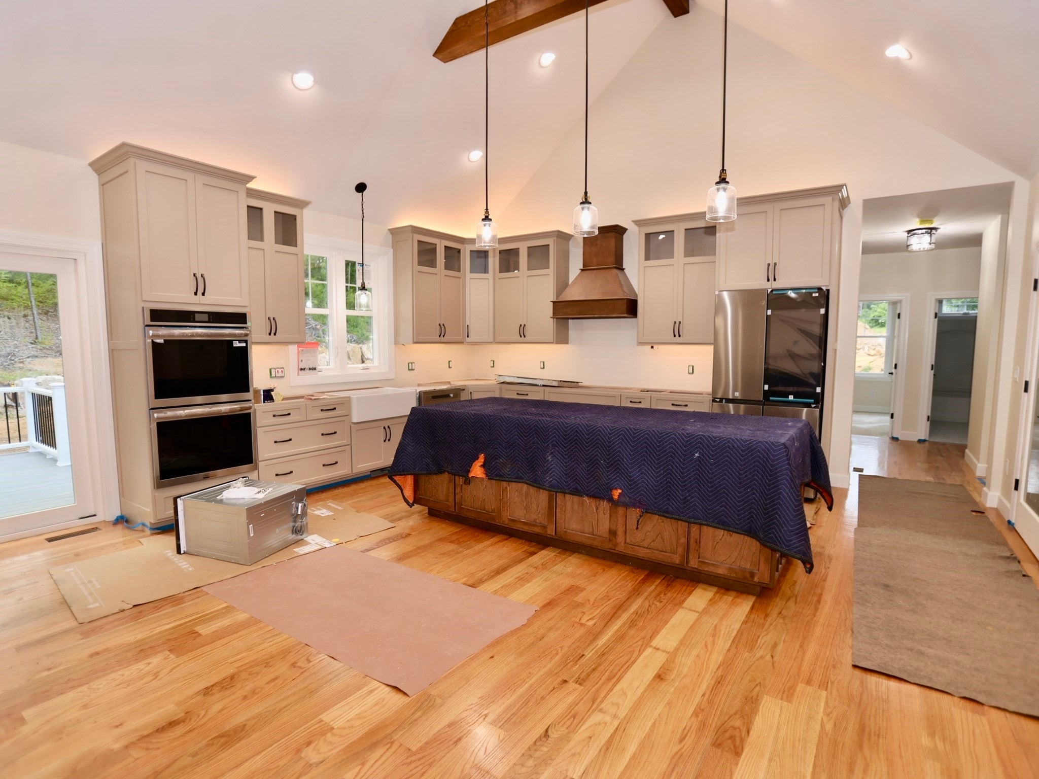 558 Haynes St, Sturbridge, MA Photo #5