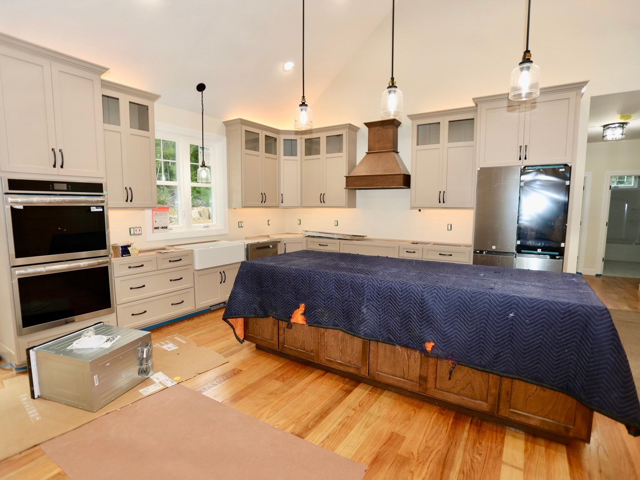 558 Haynes St, Sturbridge, MA Photo #4