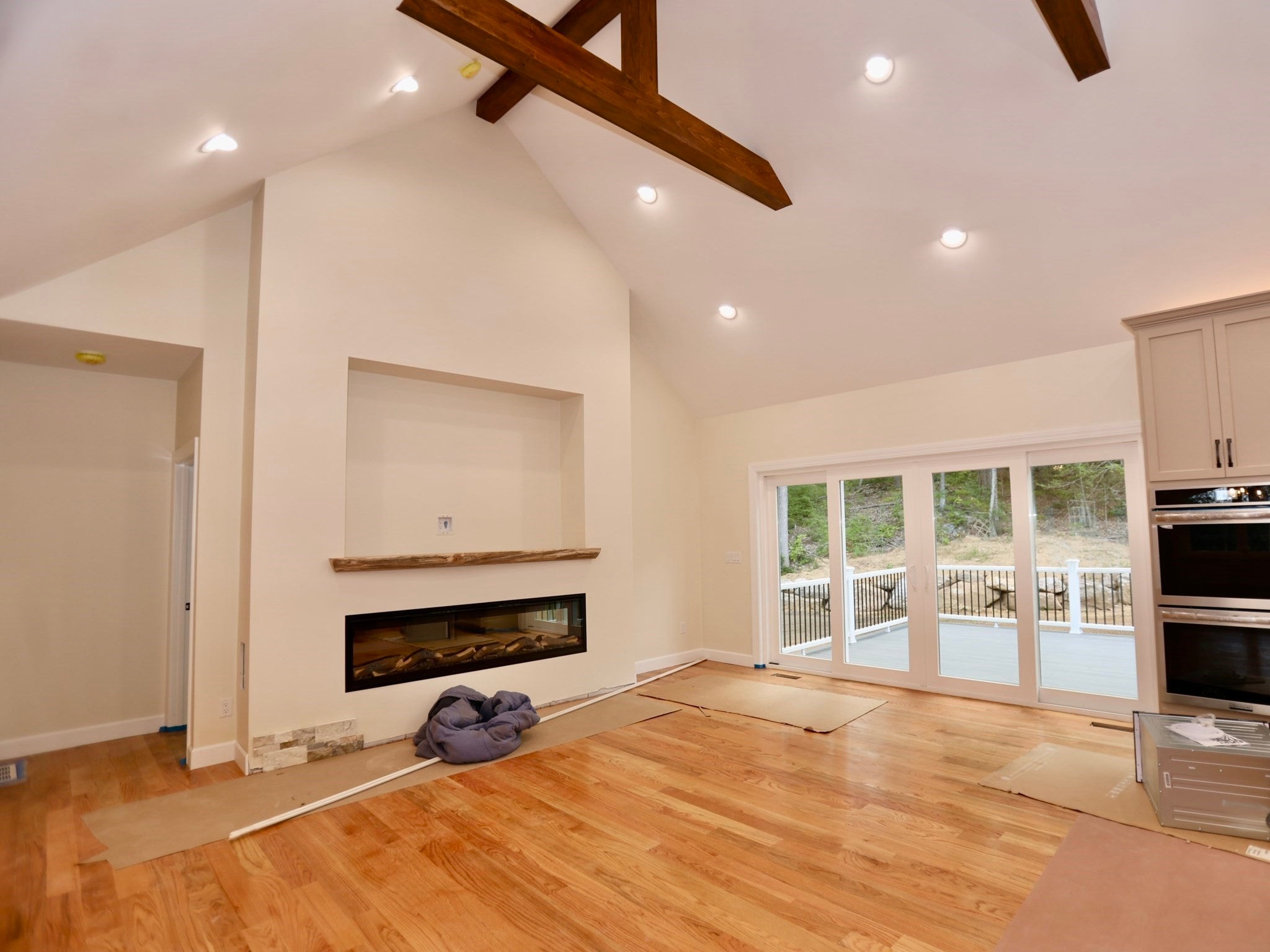 558 Haynes St, Sturbridge, MA Photo #7