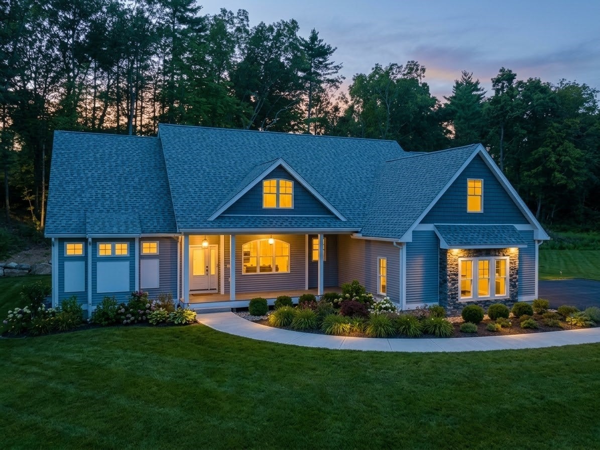 558 Haynes St, Sturbridge, MA Photo #20