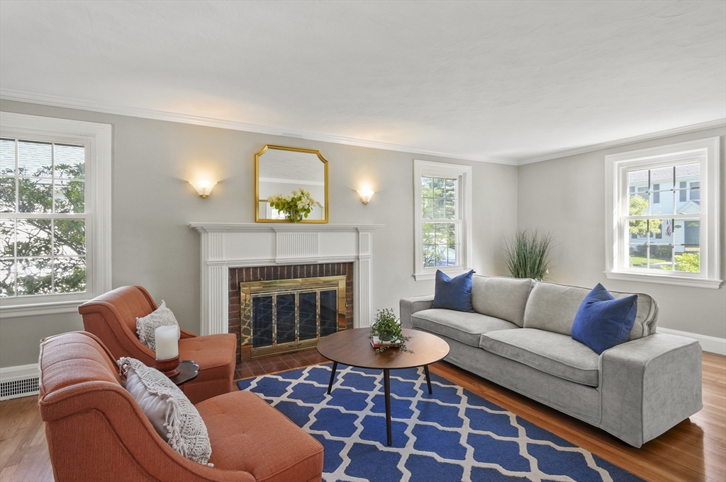 4 Richard Avenue