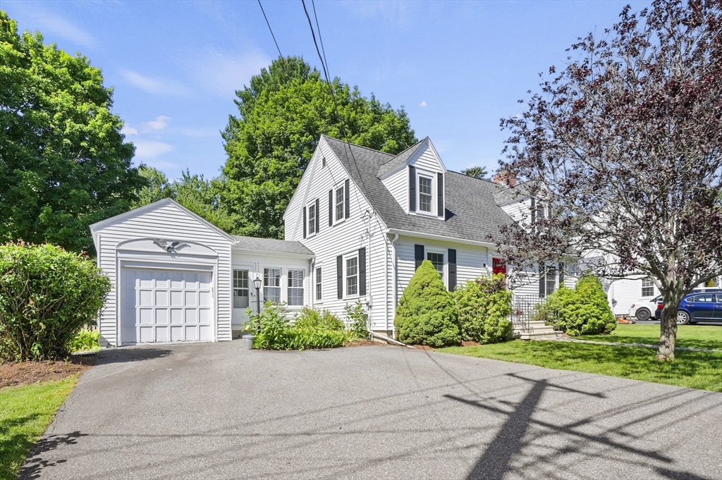 4 Richard Avenue