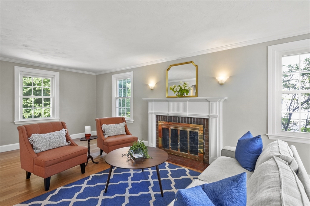 4 Richard Avenue