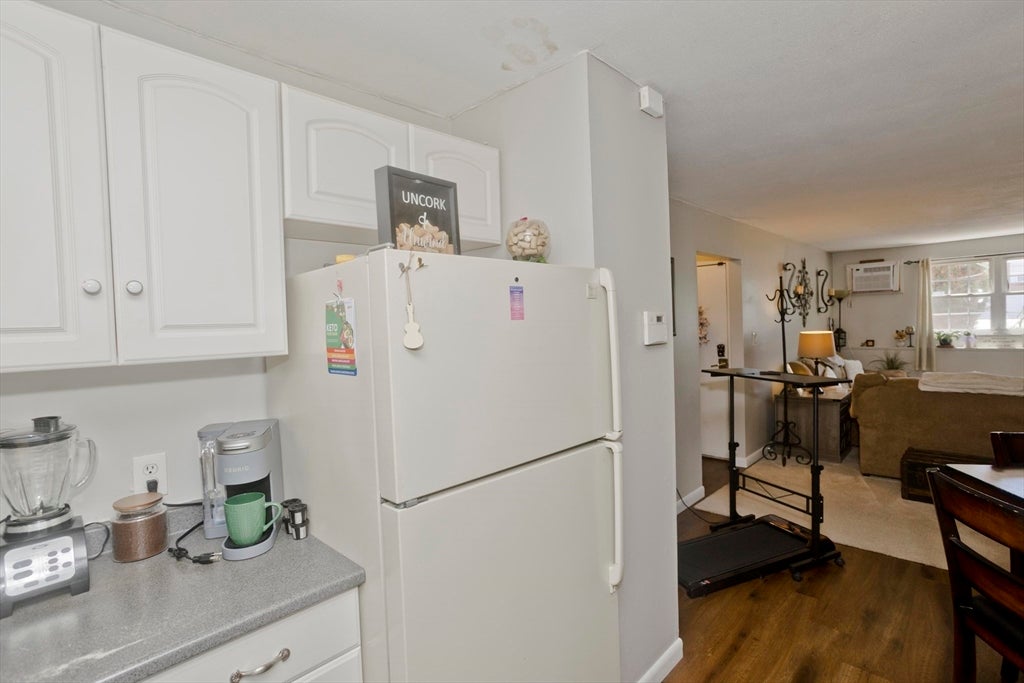 1304 Elm St #1B, West Springfield, MA, 1304 Elm St #1B, West Springfield, MA Photo #3
