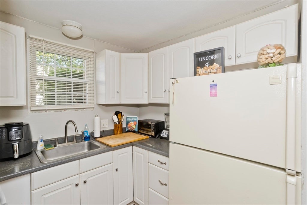 1304 Elm St #1B, West Springfield, MA, 1304 Elm St #1B, West Springfield, MA Photo #5
