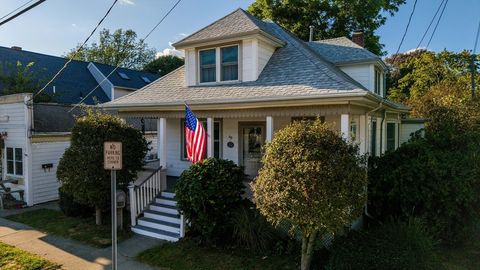Photo of 58-60 Washington Street, Fairhaven, MA 02719 (MLS # 73422617)