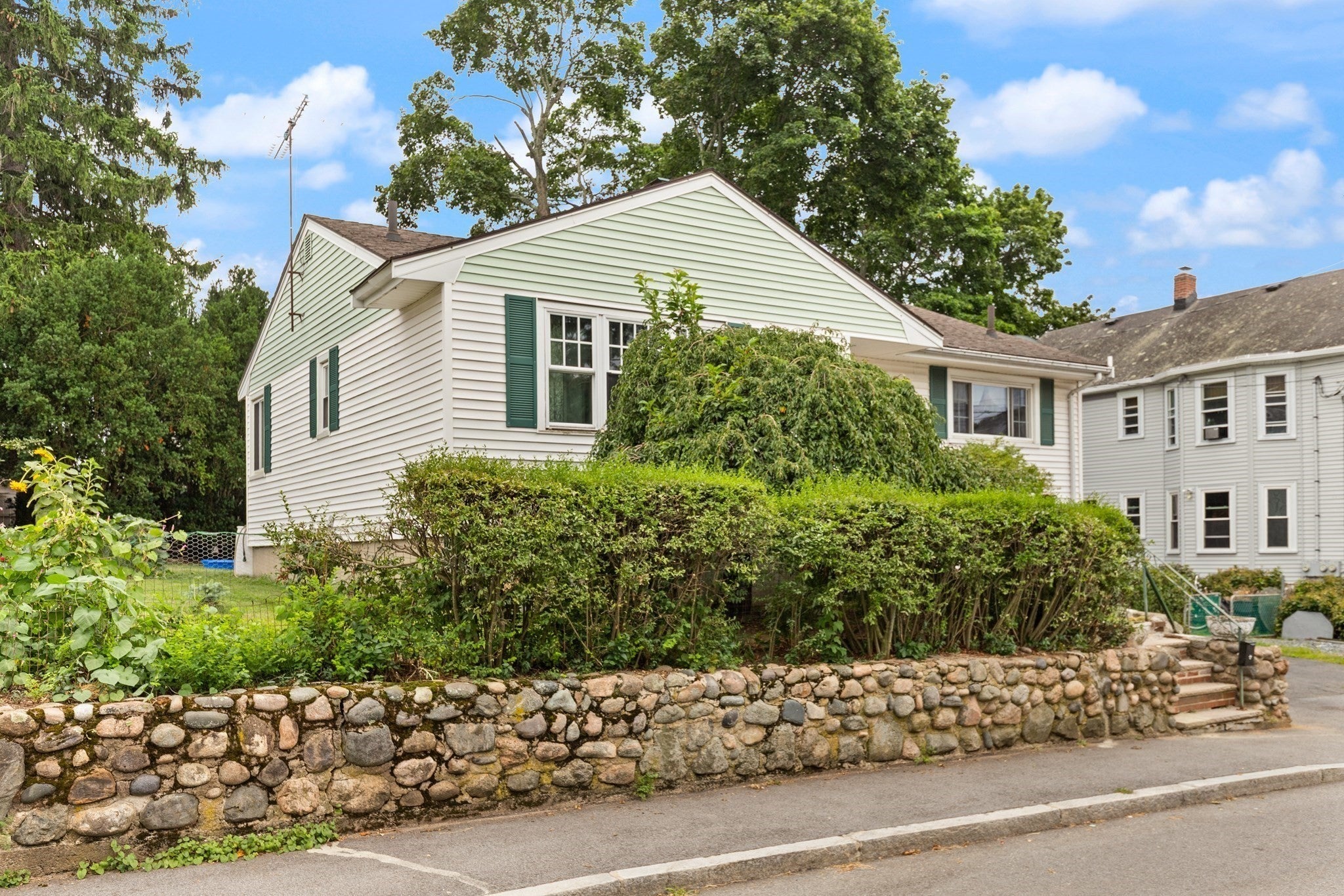 35 Northend Avenue