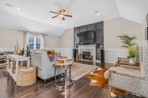 13 Moore Dr Millbury MA 01527