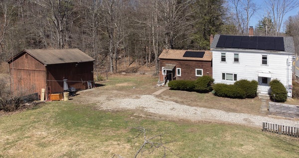 31 GOSHEN RD, WILLIAMSBURG, MA 01096 - Image f2e04ab2f7496bae75a6f9905e44ed95/2906428086