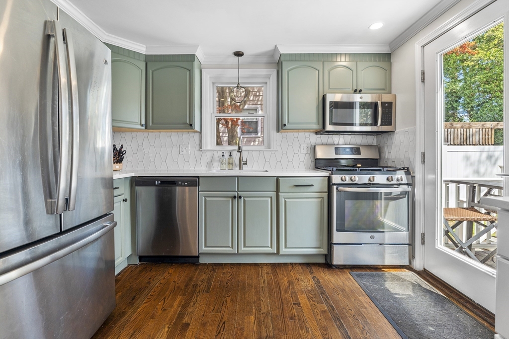 18 Crosstown Ave, Boston, MA Photo #5