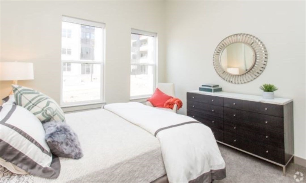 32 Second Ave 336